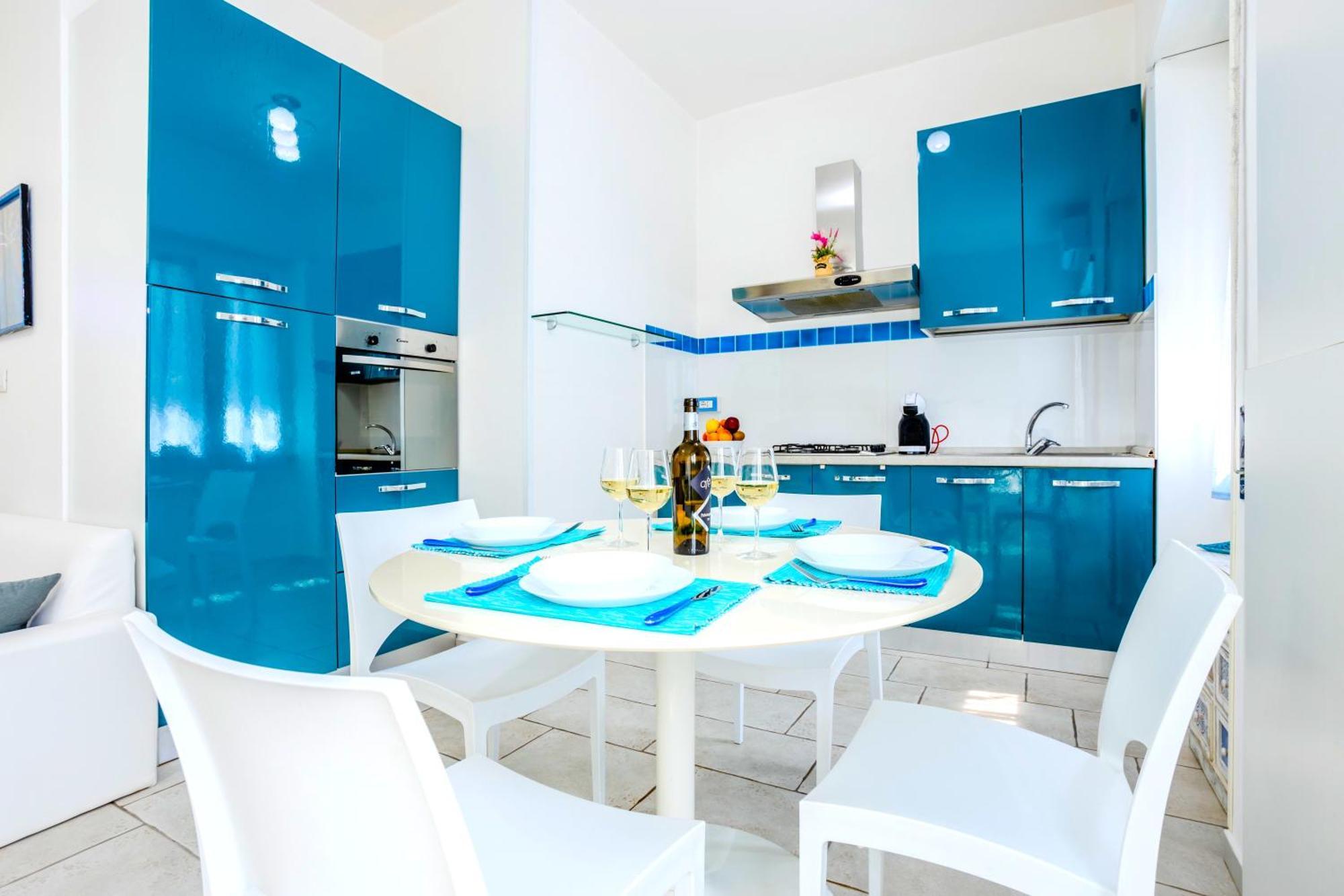 Hostly - Vittoria House - Near The Center With Private Parking Leilighet Napoli Eksteriør bilde